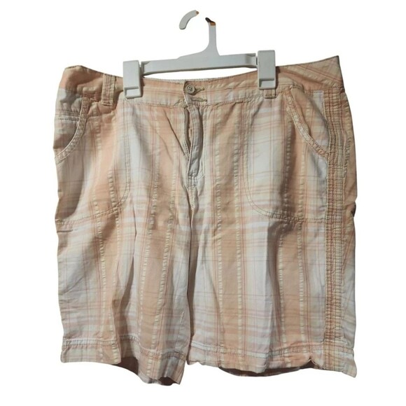 St John’s Bay Women’s Shorts 14P Multicolor Plaid 2 Button 5 Pocket - Picture 1 of 2